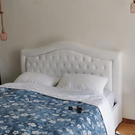 Voltri Arenzano 2 K M Dal Mare アパート *